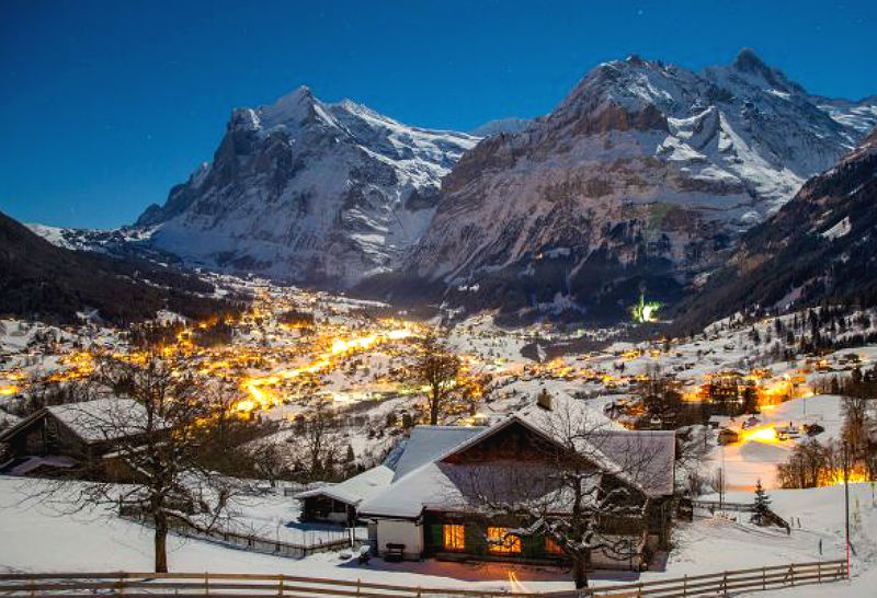 The village of Grindelwald in the Bernese Oberland is nestled between the mountains of Eiger and Wetterhorn. The breathtaking mountainscape makes for an unforgettable winter holiday experience. Going for walks in the village or renting a car and visiting the quaint surrounding villages are just a few ways to keep yourself occupied. As a bonus, if you’re into snowboarding, this is the perfect place to show off your McTwist maneuver or whatever it’s called.