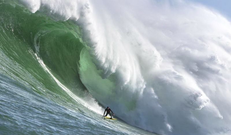 When you factor in waves reaching up to 20 feet up, the danger of a wipeout leading to the head colliding with the surfboard, and the added risk of the surfboard leash restricting mobility, it can be said that big wave surfing definitely should be left to the professionals. But as the tragic death of surfing legend Mark Foo back in 1994 demonstrates, even the best can succumb to this sport’s dangers.
