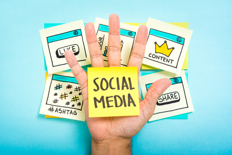 9 Advantages of Using Social Media