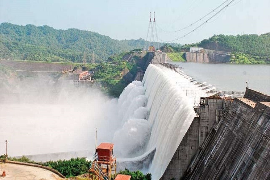 Also known as “Life Line of Gujarat and Madhya Pradesh” Narmada is one of the seven holy rivers of India. According to the mythos, Narmada can set your soul free and cleanse all your sins.