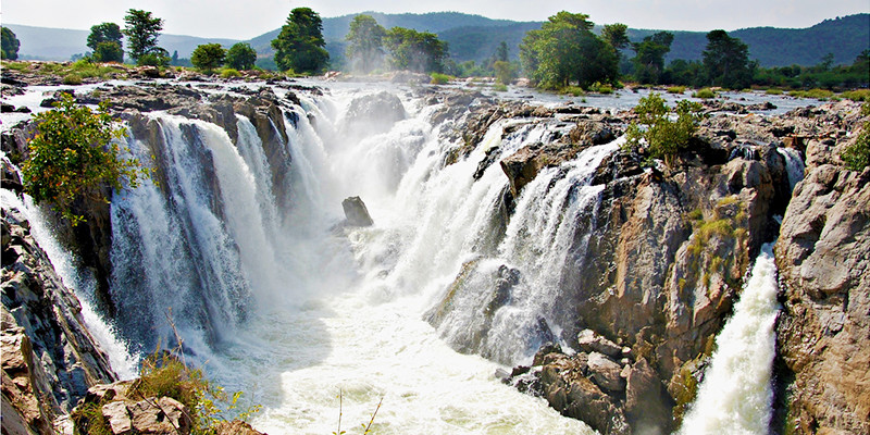 Kaveri (or Cauvery) is flowing through the Southern part of India. There are hundreds of mentions of this river in Tamil literature due to its huge religious importance.