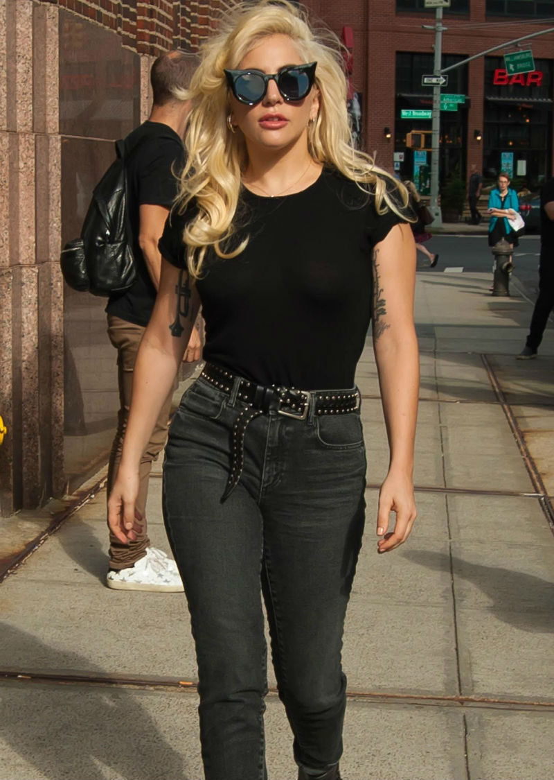 Year after year Lady Gaga proves to millions of her fans that she’s not only about wearing strange and flashy garments, but she also has integrity! Remember her LP “Joanne”? It was named after her aunt who fought lupus, that Gaga’s never really met. It’s incredibly inspiring, to say the least.