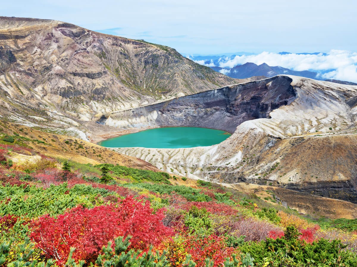 This one is also known as the Five Colour Pond, since it actually changes colour depending on the weather conditions. Ain’t science amazing?